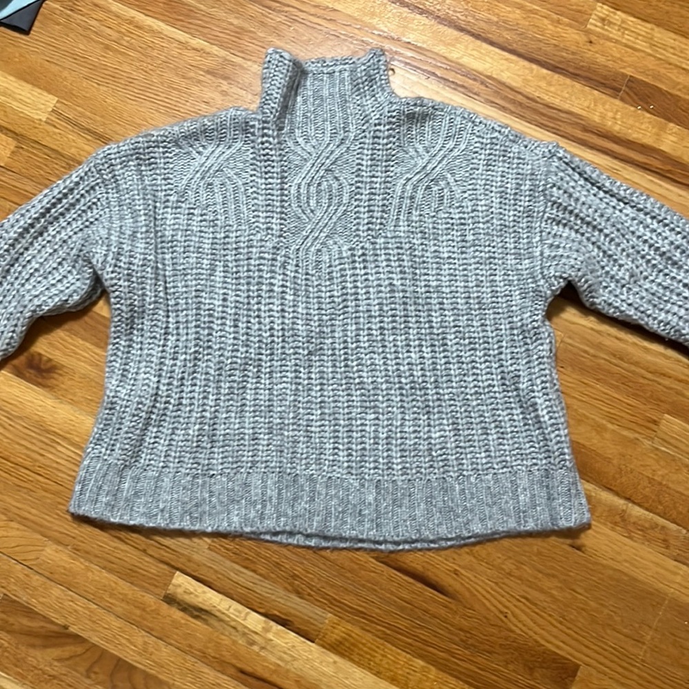 Aerie turtleneck sweater